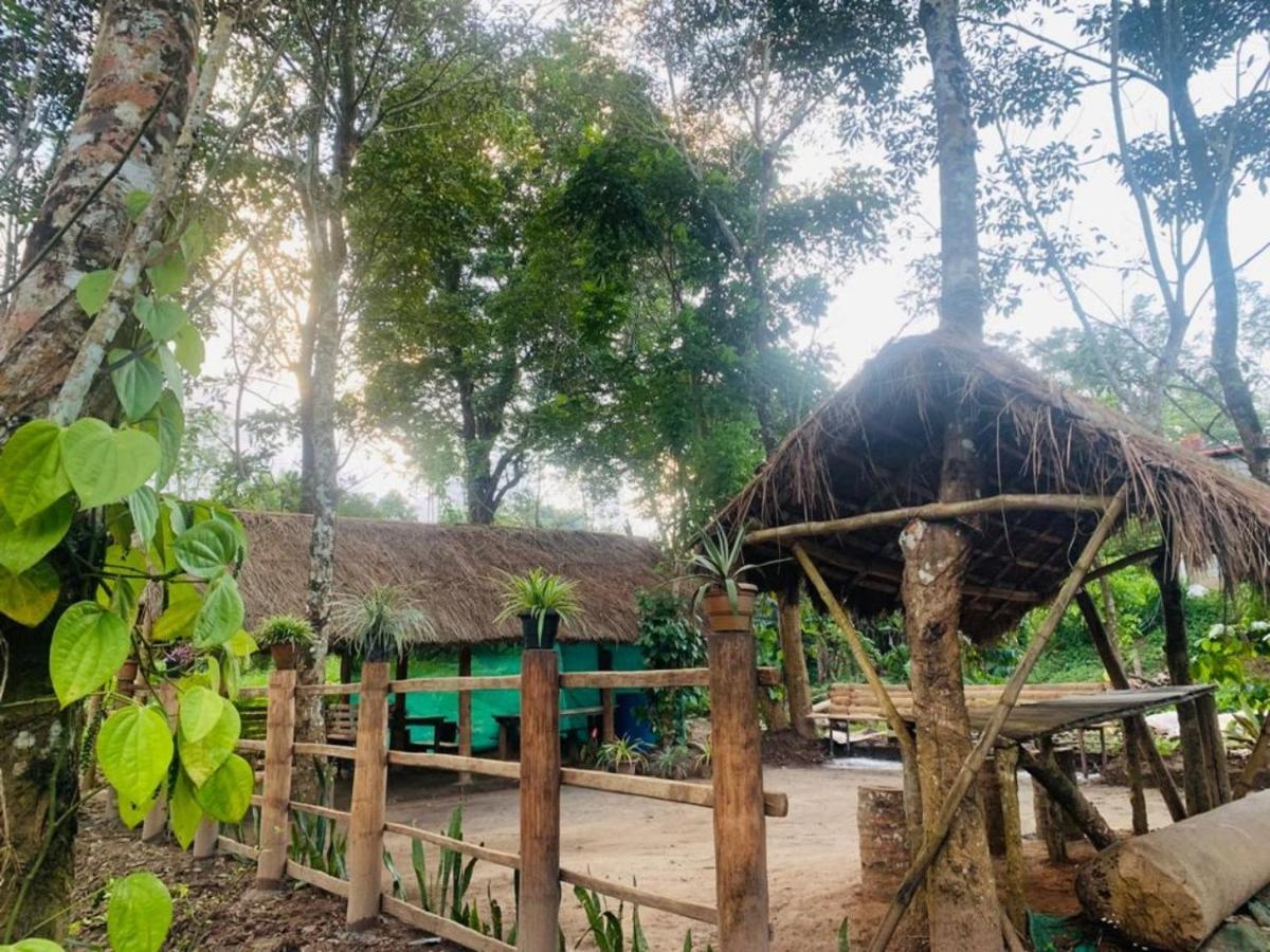 Kailasa Stays Chegāt Exterior foto